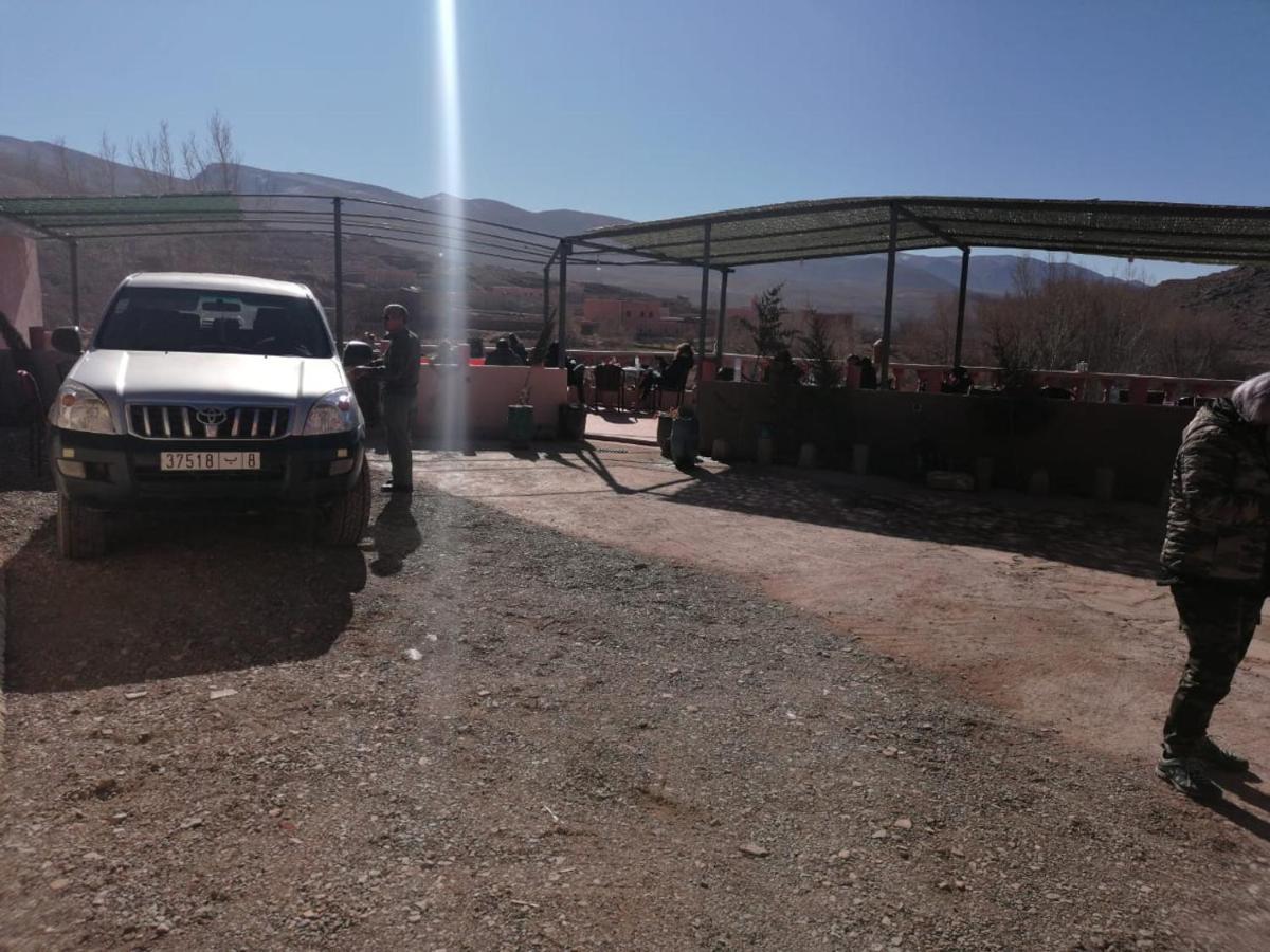 Maison d'hôtes La vallée des nomades Msemrir Exterior foto