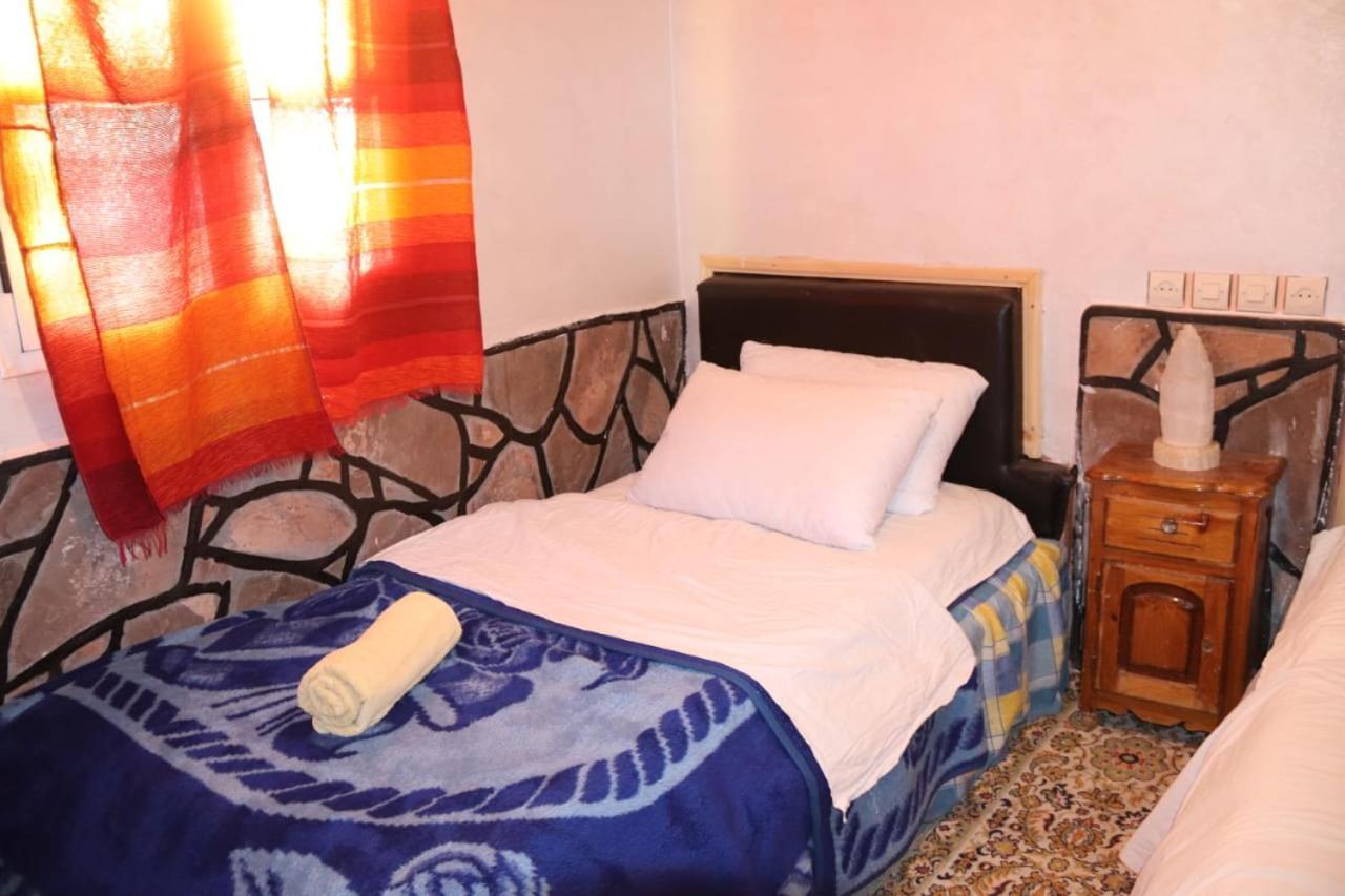 Maison d'hôtes La vallée des nomades Msemrir Exterior foto