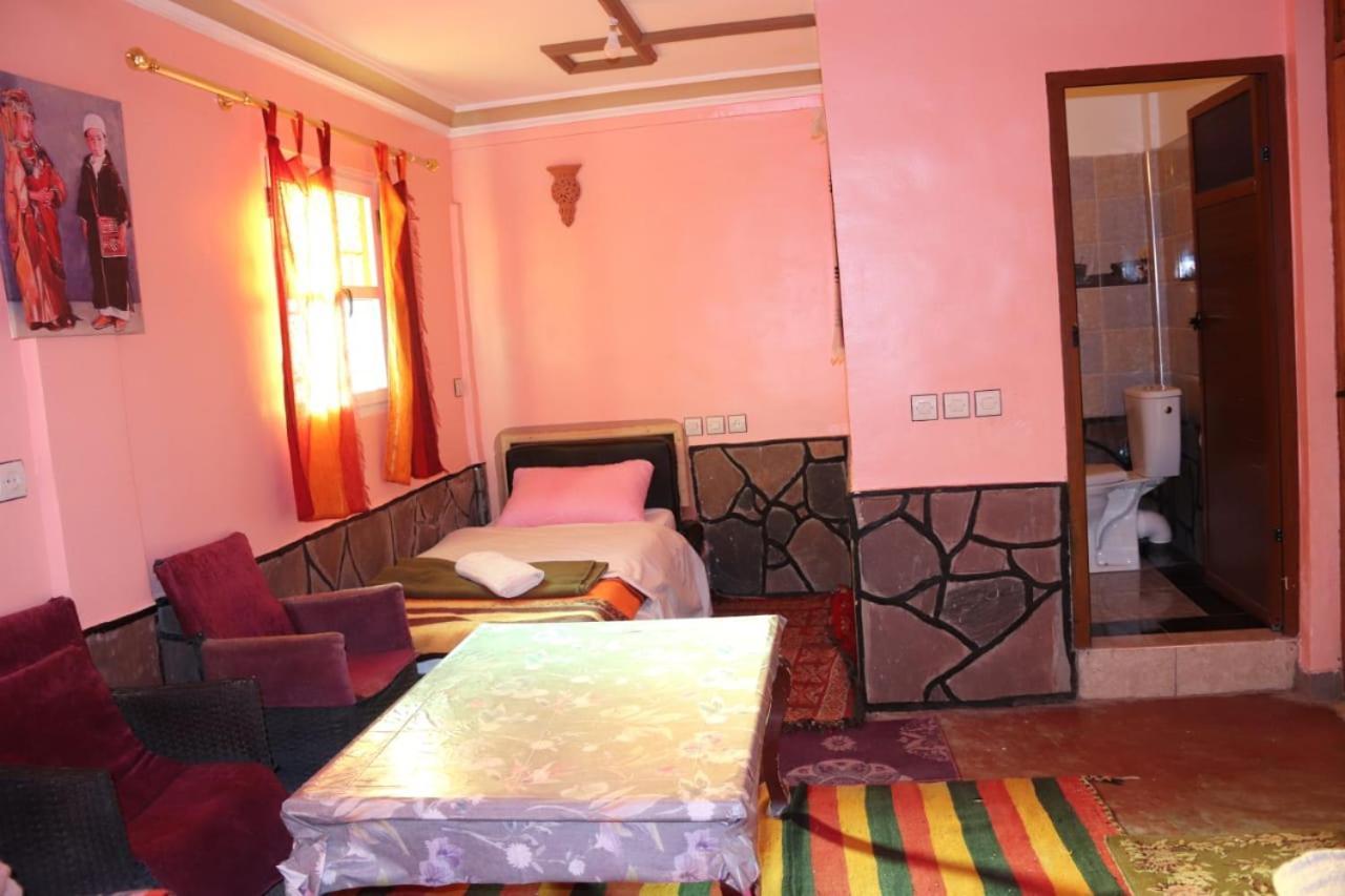 Maison d'hôtes La vallée des nomades Msemrir Exterior foto
