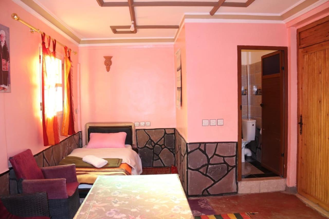 Maison d'hôtes La vallée des nomades Msemrir Exterior foto