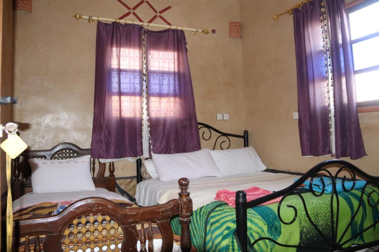 Maison d'hôtes La vallée des nomades Msemrir Habitación foto