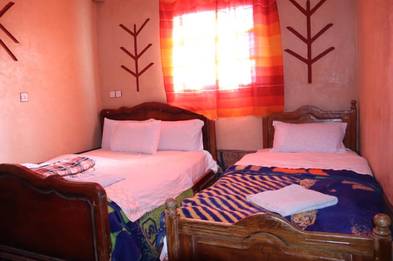 Maison d'hôtes La vallée des nomades Msemrir Habitación foto