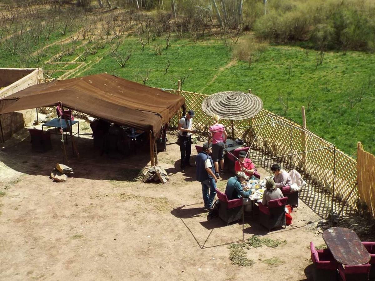 Maison d'hôtes La vallée des nomades Msemrir Exterior foto